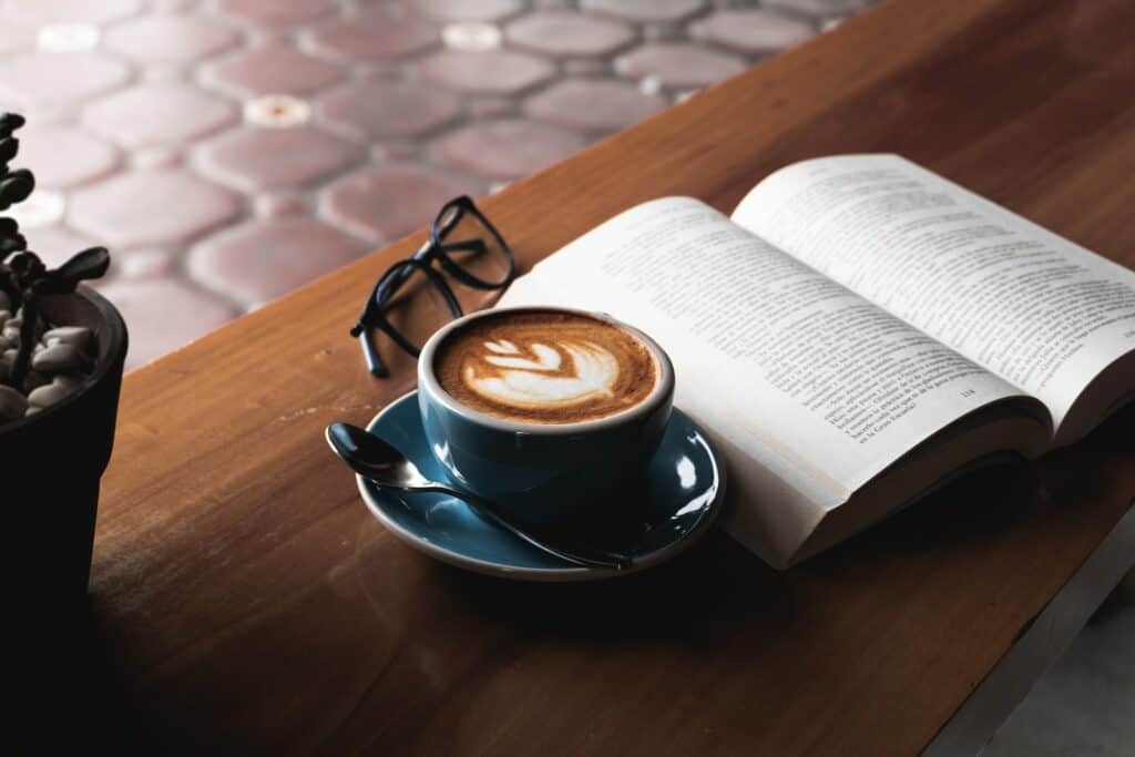 《原子習慣》養成習慣靠的不是意志力，而是4個方法-泡咖啡閱讀